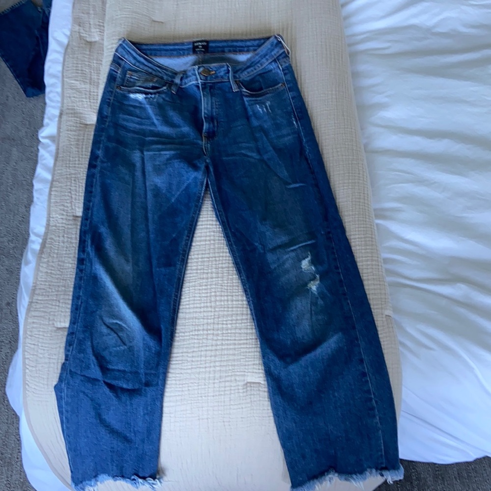 Distressed Just Black jeans